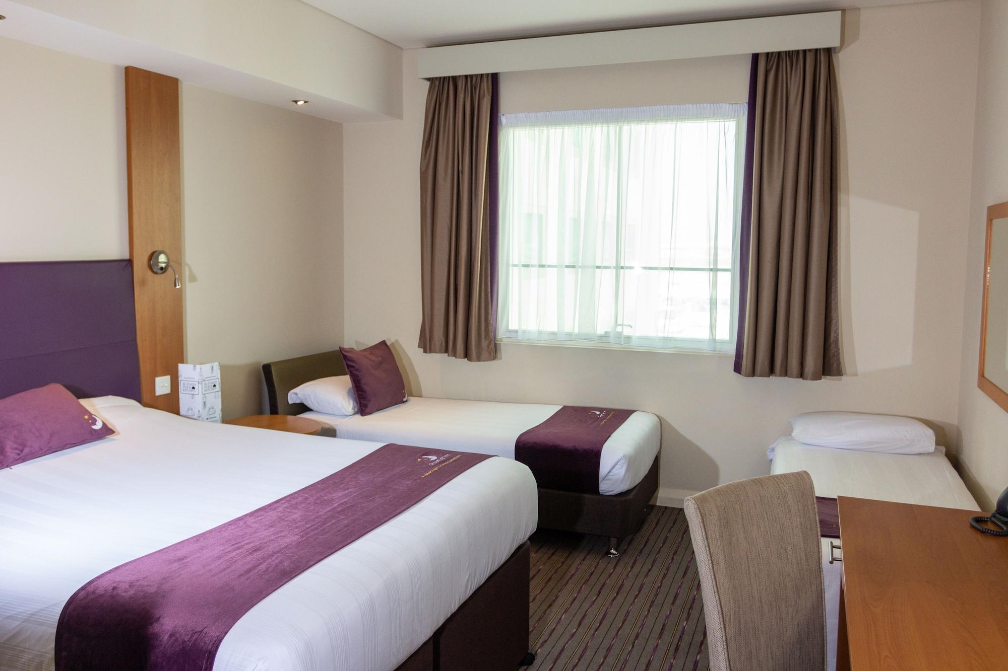 Premier Inn Dubai Silicon Oasis Екстериор снимка