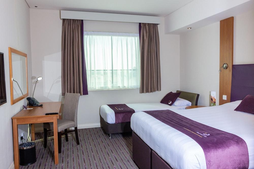 Premier Inn Dubai Silicon Oasis Екстериор снимка